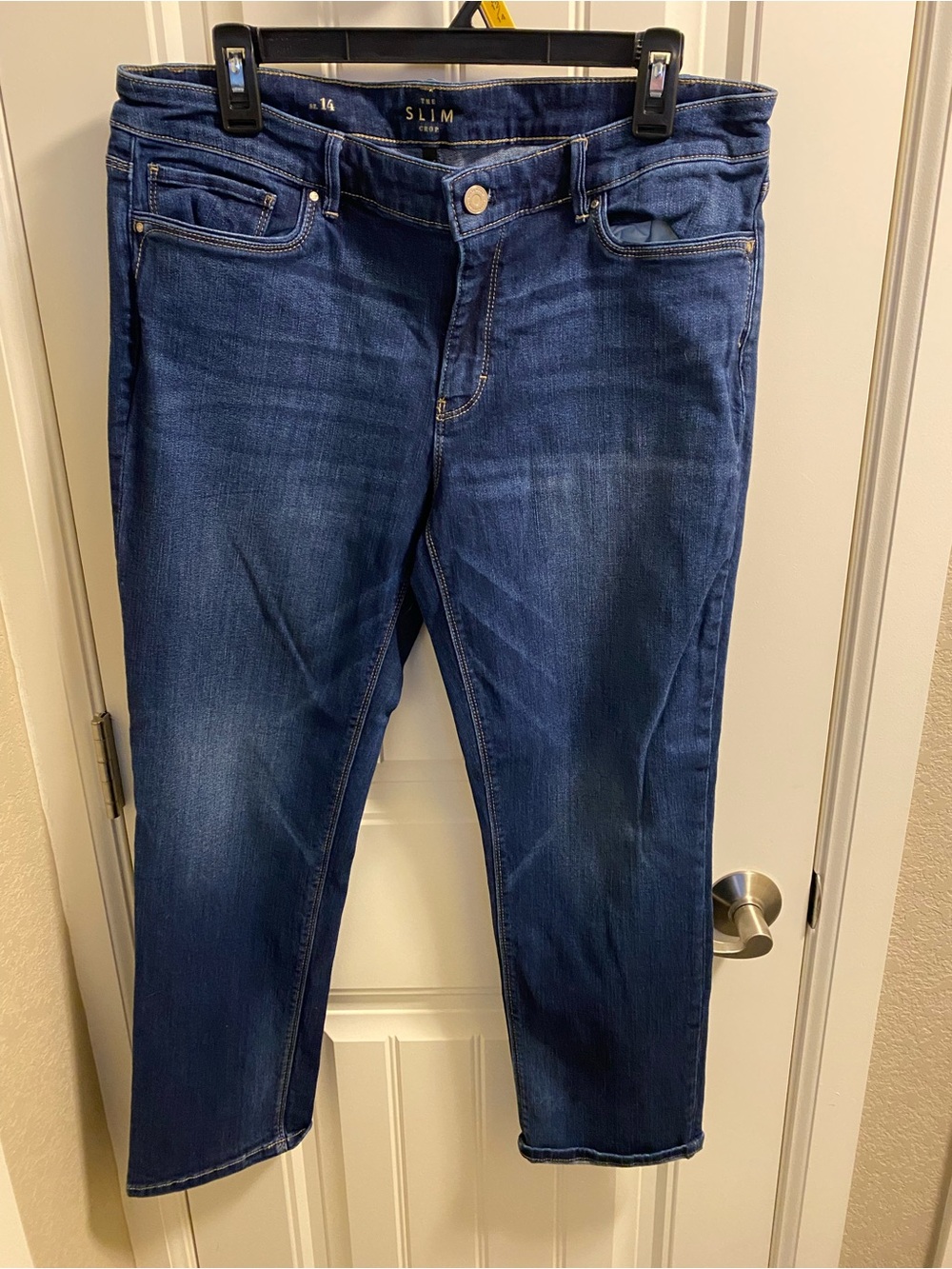 White House Black Market 14 Jeana Slim Crop Stretch Blue Denim